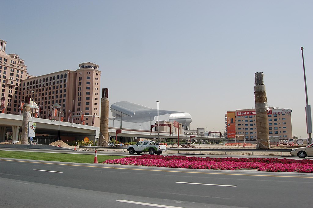 1024px-SkiDubai.JPG