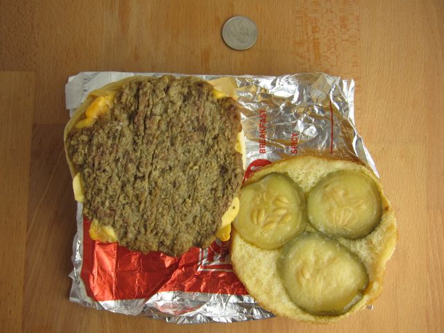 7-eleven-classic-cheeseburger-02.JPG